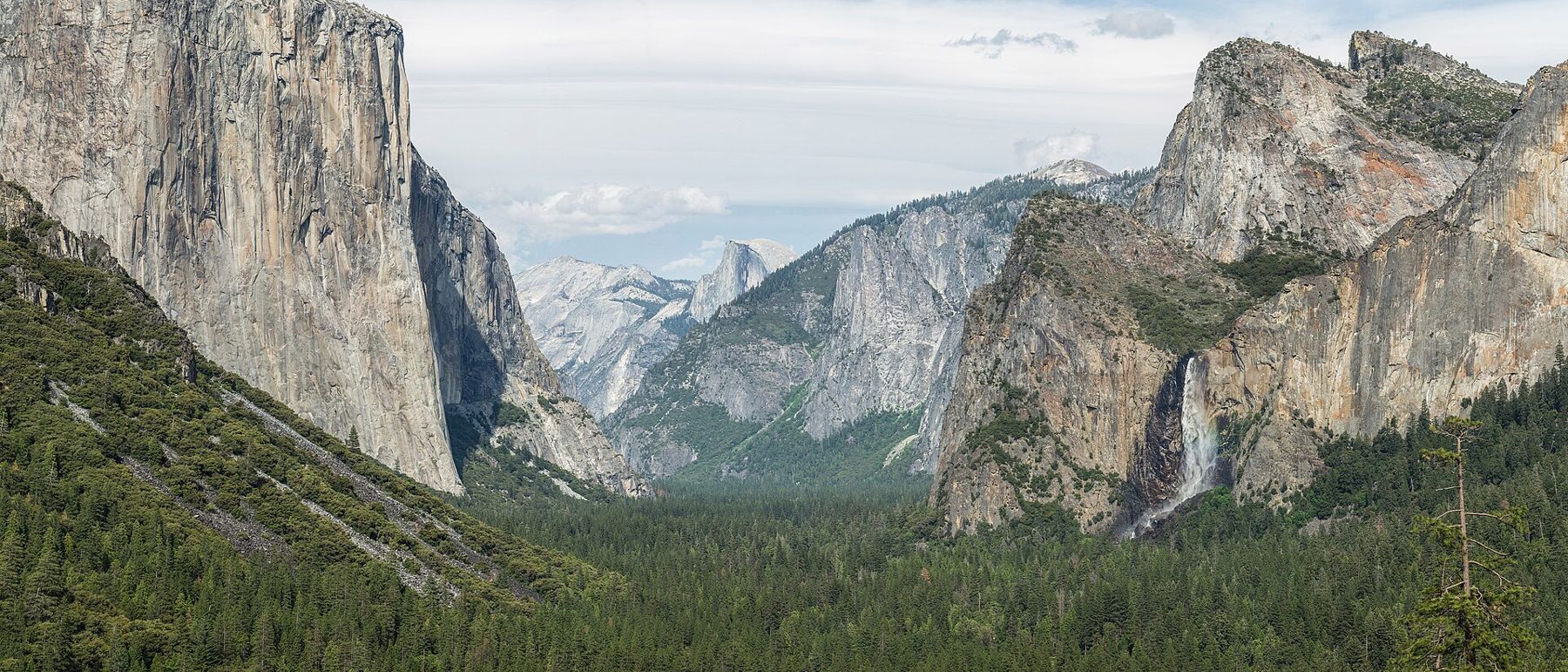 Yosemite Valley from Tunnel View, California